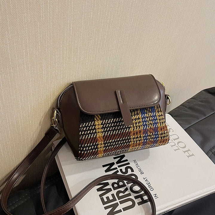 Damen Umhängetasche mit stilvollem Karomuster Nord Taschen