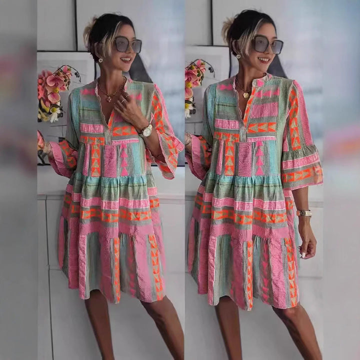 Damen luftiges Boho-Kleid mit eingew Nord Taschenten Mustern und kurzen Ärmeln