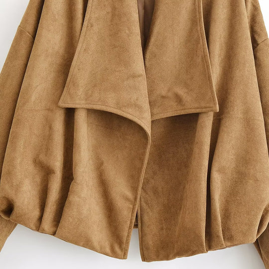 Damen Kurzjacke in Wildlederoptik mit Wasserfallkragen und balloniertem Saum Nord Taschen