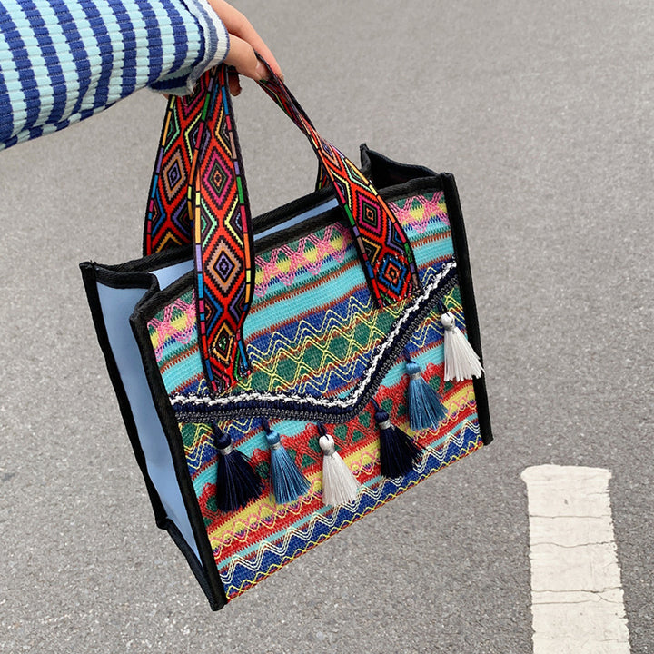 Damen Umhängetasche mit buntem Ethnomuster Nord Taschen