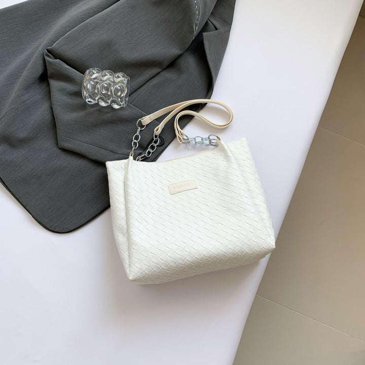 Damen modische Umhängetasche mit geflochtenem Design und eleganten Kettenakzenten Nord Taschen