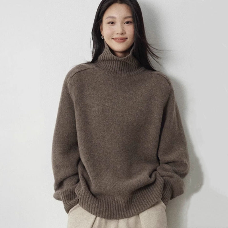 Damen Rollkragenpullover aus feinem Wollmix mit geradem Schnitt und breitem Rippkragen Nord Taschen