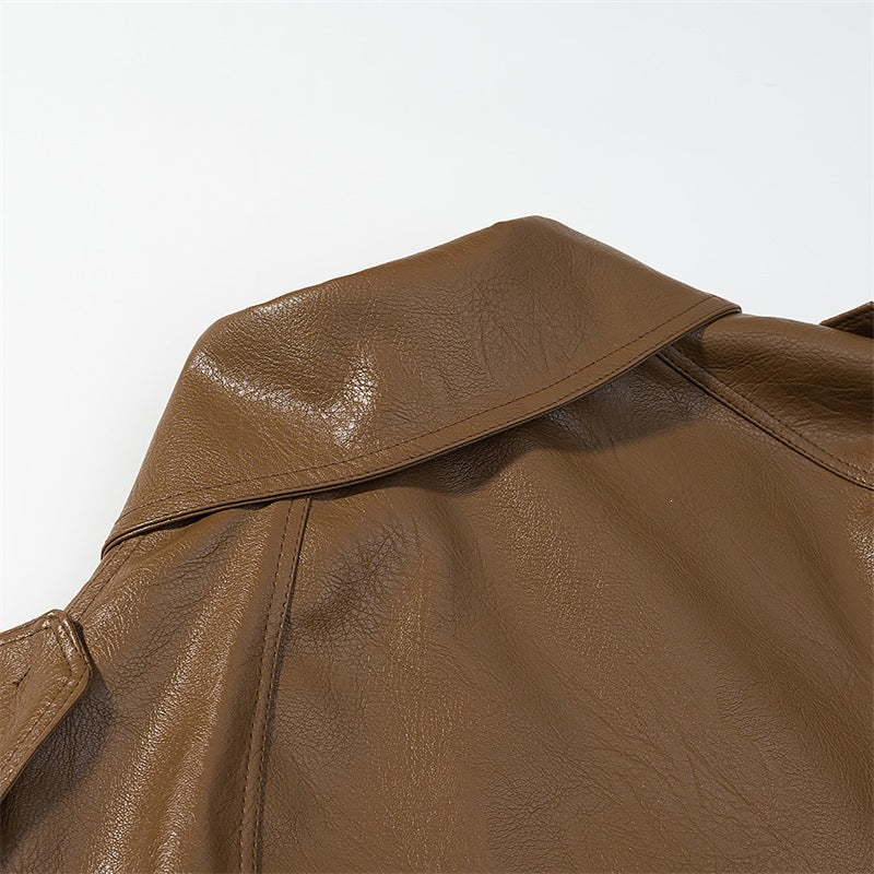 Damen Cropped Kunstleder-Trenchjacke mit Taillengürtel, Doppelreiher und Schulterklappen Nord Taschen