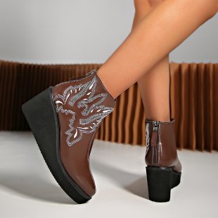 Damen Plateau‑Ankleboots im Westernstil mit Zierstickerei und Rückzipper Nord Taschen