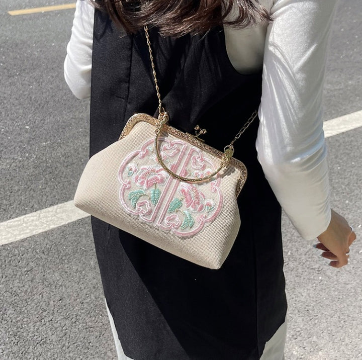 Damen elegante Handtasche mit floraler Stickerei Nord Taschen
