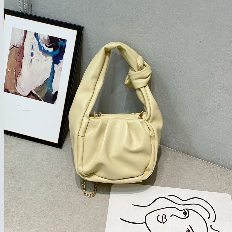 Damen Hobo-Tasche mit knotenförmigem Griff und eleganter Kettenverzierung Nord Taschen