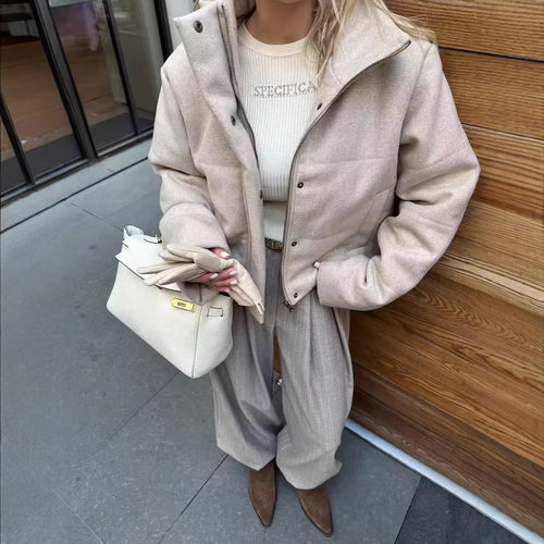 Damen Kurze wattierte Wollmix-Übergangsjacke mit hohem Stehkragen und verdeckter Druckknopfleiste Nord Taschen