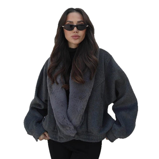 Damen Kurzjacke mit voluminösem Kunstfell-Schalkragen und elastischem Saum Nord Taschen