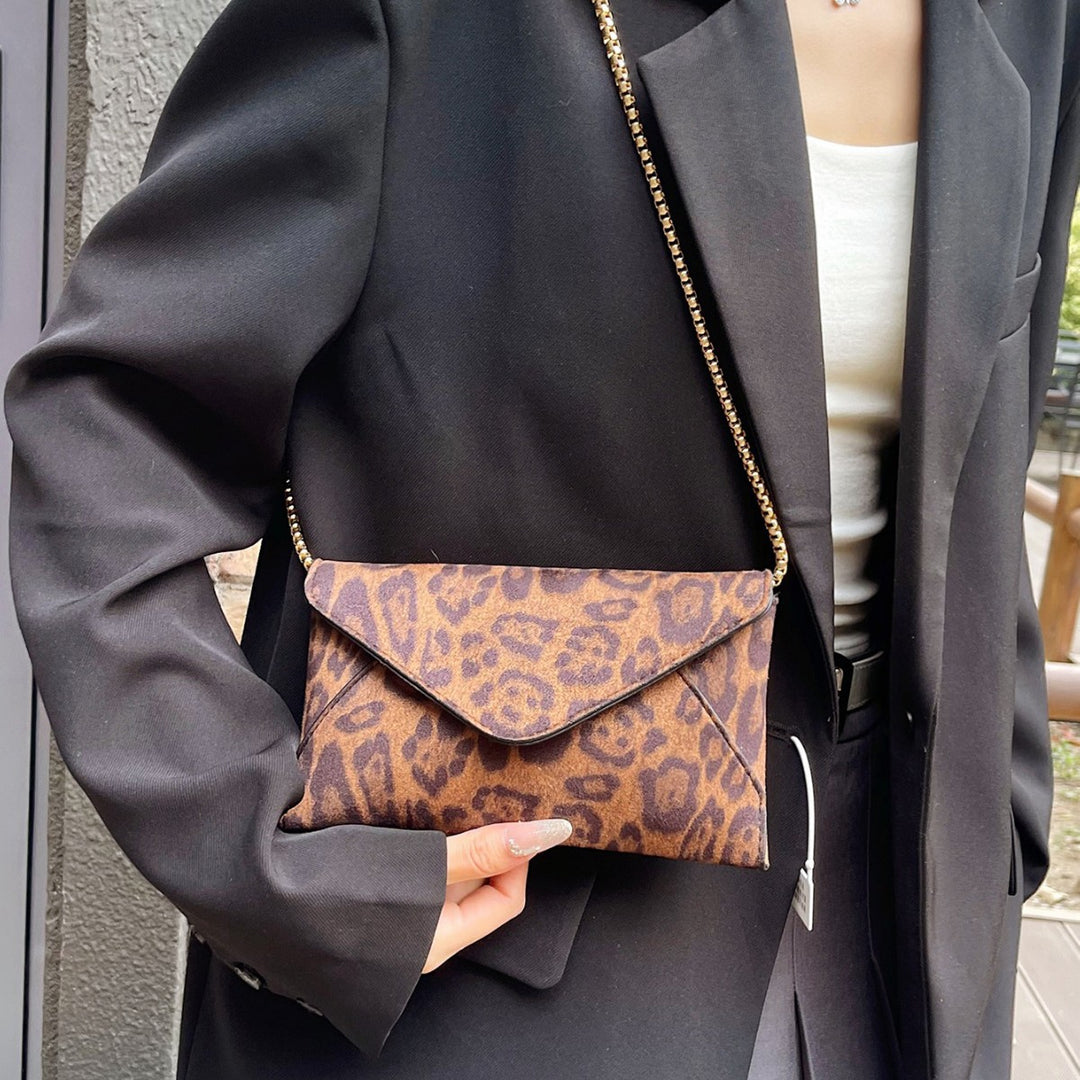 Damen Clutch mit Leopardenmuster Nord Taschen