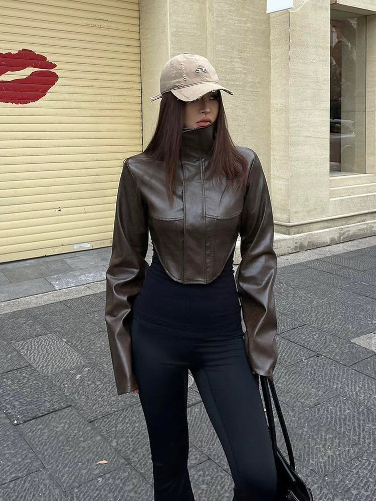 Damen Cropped Kunstleder‑Corsagenjacke mit hohem Stehkragen und verlängerten Ärmeln Nord Taschen