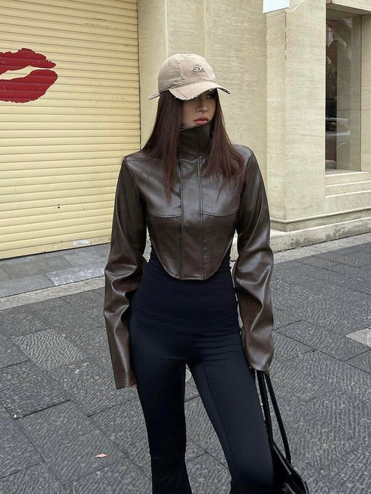 Damen Cropped Kunstleder‑Corsagenjacke mit hohem Stehkragen und verlängerten Ärmeln Nord Taschen