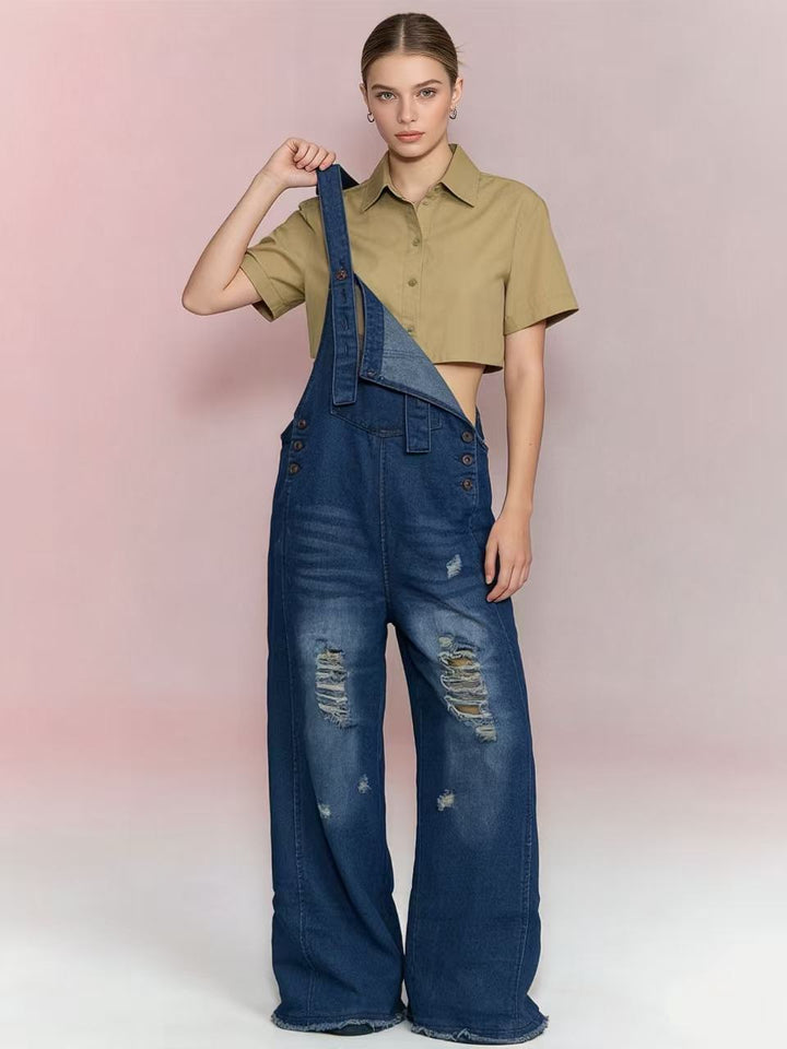 Damen moderne Baggy-Latzhose aus pigmentgefärbtem Stretch-Denim mit verstellbaren Trägern und sichtbaren Rissen Nord Taschen