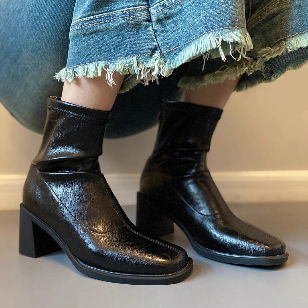 Damen Knöchelstiefelette aus Leder mit quadratischer Zehenpartie und mittlerem Blockabsatz Nord Taschen