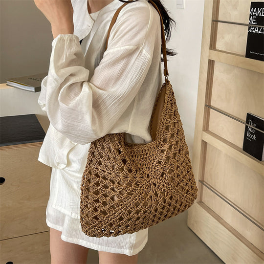 Damen Hobo-Tasche aus geflochtenem Naturmaterial mit trendigem Design Nord Taschen