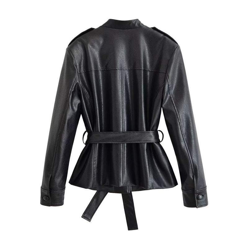 Damen Taillierte Utility‑Jacke aus Kunstleder mit Stehkragen, aufgesetzten Brusttaschen und Bindegürtel Nord Taschen