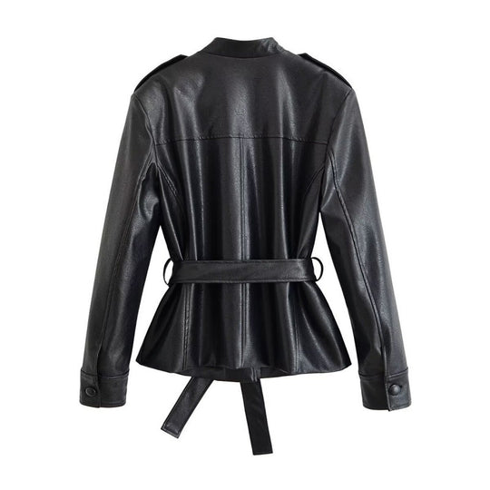 Damen Taillierte Utility‑Jacke aus Kunstleder mit Stehkragen, aufgesetzten Brusttaschen und Bindegürtel Nord Taschen