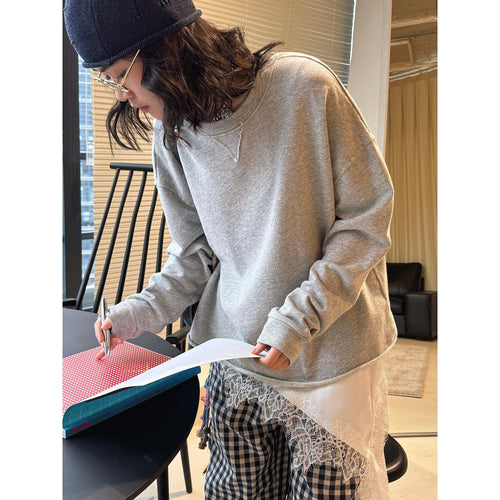 Damen Oversized-Sweatshirt aus weichem Sweatstoff mit roher Kante und V-Ziernaht Nord Taschen