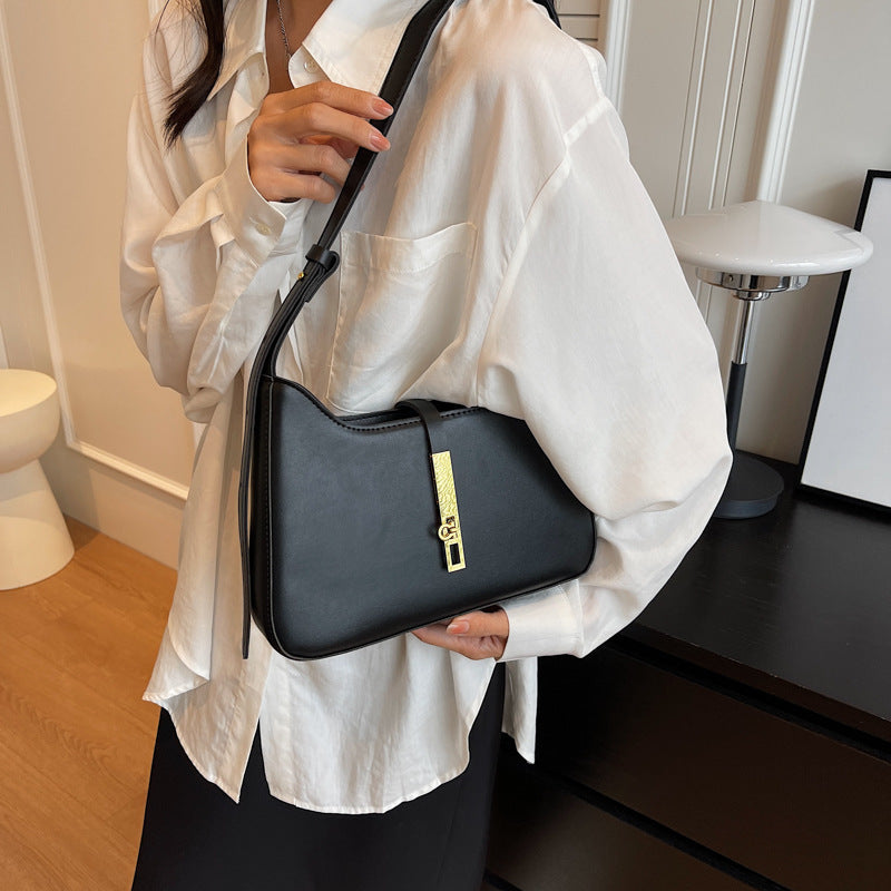 Damen Designer Umhängetasche mit elegantem Kettenakzent Nord Taschen