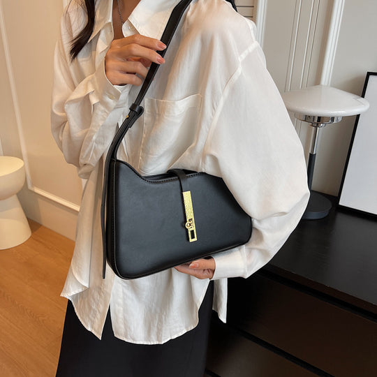 Damen Designer Umhängetasche mit elegantem Kettenakzent Nord Taschen