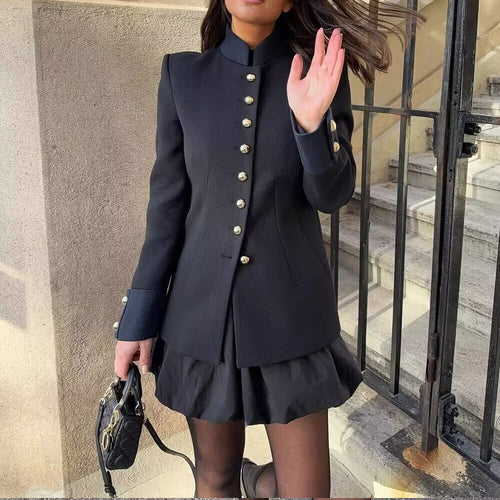 Damen Taillierte Stehkragenjacke mit goldfarbenen Zierknöpfen und formgebenden Teilungsnähten Nord Taschen