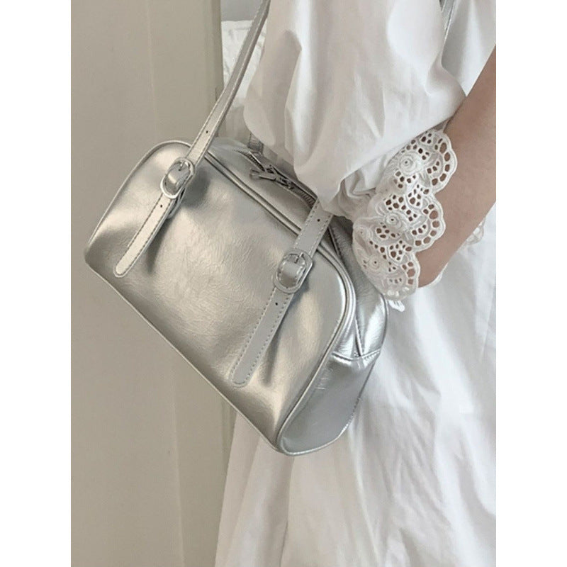 Damen elegante Umhängetasche mit verstellbaren Trageriemen und langlebiger Oberflächenstruktur Nord Taschen