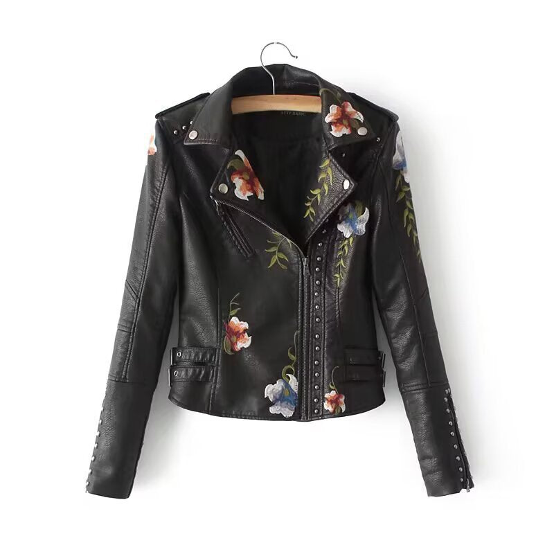 Damen Kurz‑Bikerjacke aus veganer Lederoptik mit bestickten Blumenapplikationen und Nieten Nord Taschen