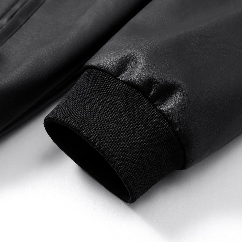 Herren Lederbomberjacke mit schmalem Stehkragen, verdecktem Reißverschluss und minimalistischen Ziernähten Nord Taschen
