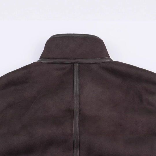 Herren Kurz geschnittene Lammfelljacke mit asymmetrischem Reißverschluss und Lederbesatz Nord Taschen