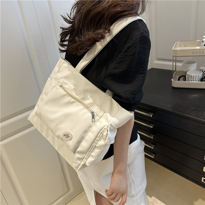 Damen Designer Handtasche mit modernem Klappverschluss Nord Taschen