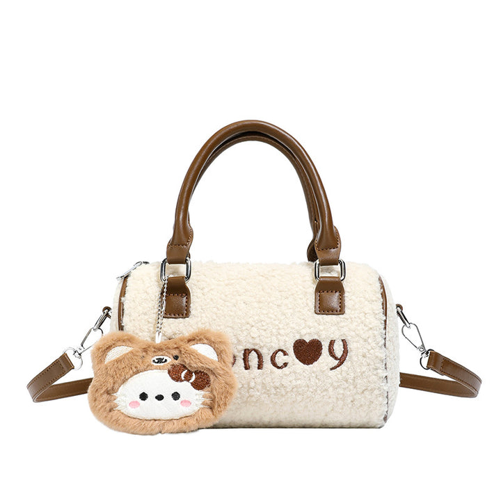 Damen Handtasche mit weichem Teddydesign und abnehmbarem Plüschanhänger Nord Taschen