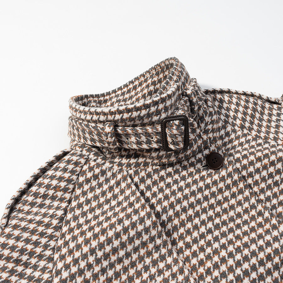 Damen Kurzjacke im Hahnentritt mit Stehkragen, Doppelreiher und Taillendetails Nord Taschen