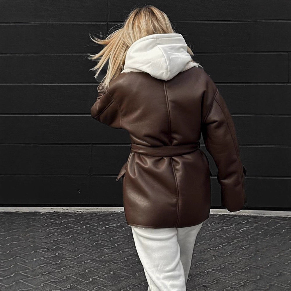 Damen Oversize-Lammfellimitat-Mantel mit kontrastierendem Schalkragen und Bindegürtel Nord Taschen