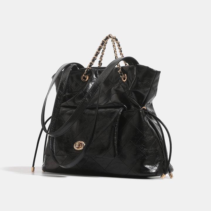 Damen Shopper Tasche mit elegantem Faltendesign und praktischen Innenfächern Nord Taschen