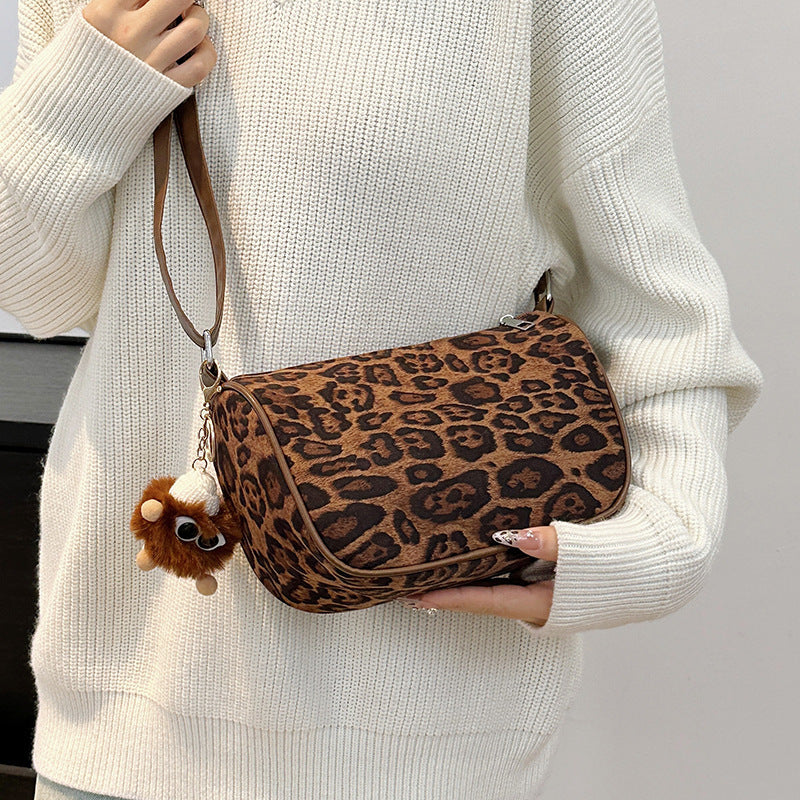 Damen Umhängetasche mit tierischem Design und praktischen Fächern Nord Taschen