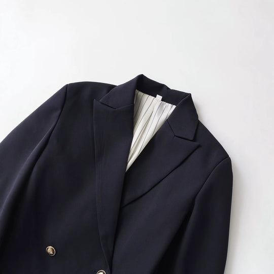 Damen Doppelreihiger Longblazer mit markanten Goldknöpfen und strukturierter Schulter Nord Taschen