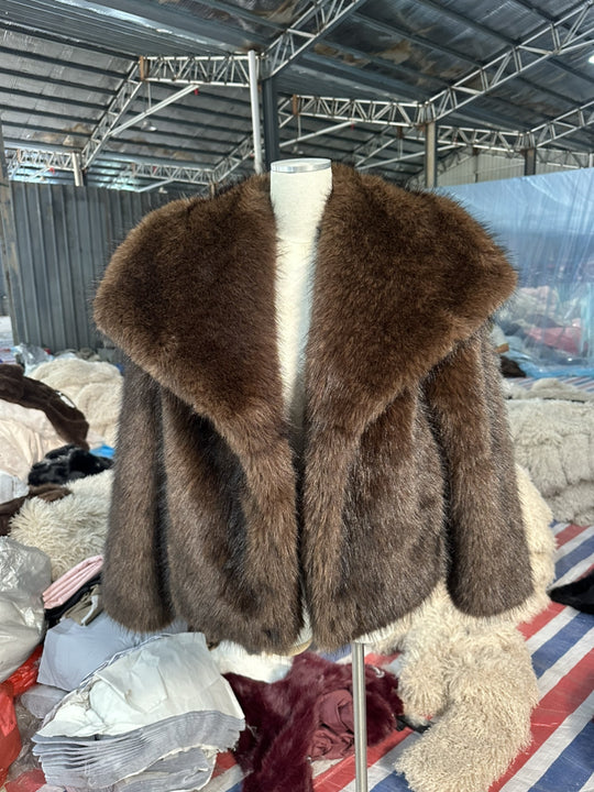 Damen Kurzbolero im Boxy-Cut aus veganem Shaggy-Kunstpelz mit XXL-Schalkragen Nord Taschen