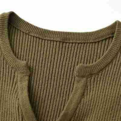 Damen Gerippte Feinstrick-Cardigan mit tiefem V-Ausschnitt und Knopfleiste Nord Taschen