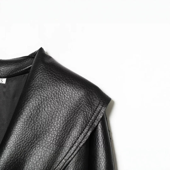 Damen Kurzjacke in Lederoptik mit großem Schalkragen, Wickelgürtel und strukturierter Oberfläche Nord Taschen