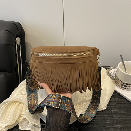 Damen Umhängetasche mit fransigen Details und dekorativem Gürtel Nord Taschen