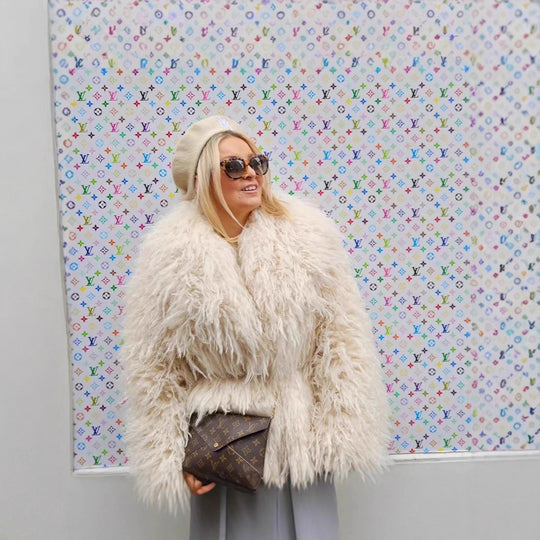 Damen Kurzjacke aus luxuriösem langfädigem Kunstpelz mit voluminösem Flor Nord Taschen