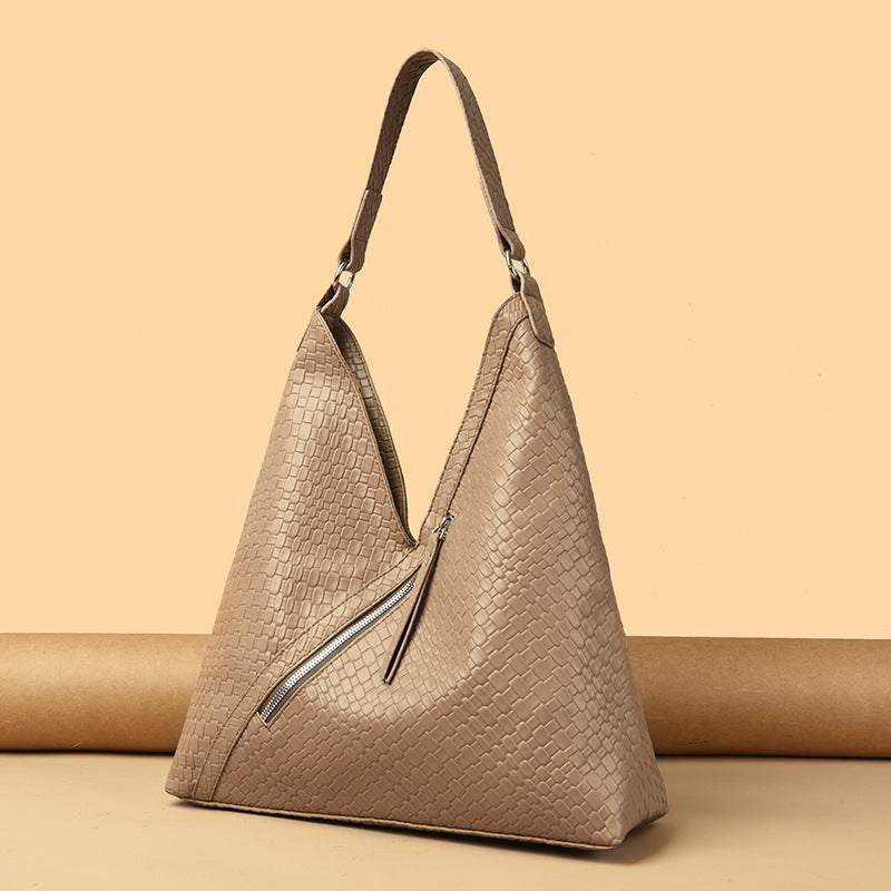 Damen trendige Umhängetasche mit strukturiertem Design und seitlichem Reißverschluss Nord Taschen