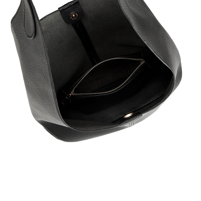 Damen Hobo-Tasche aus hochwertigem Kunstleder mit praktischem Innendesign Nord Taschen