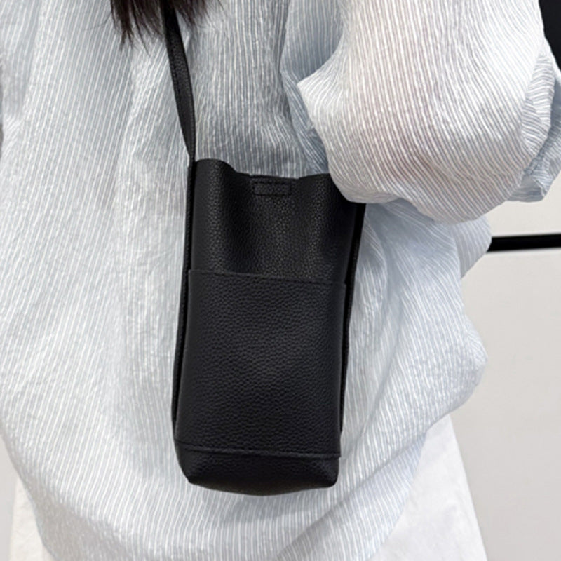 Damen minimalistischer Handyhalter mit praktischem Schultertrageriemen Nord Taschen