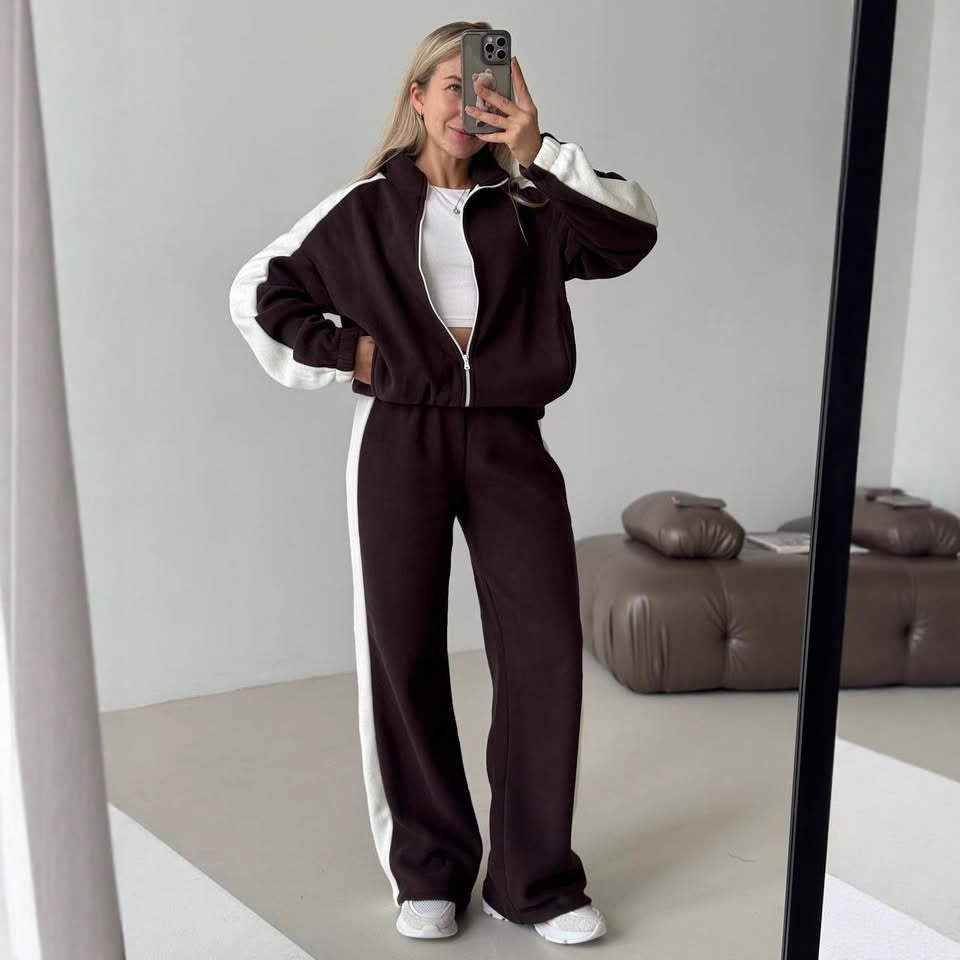 Damen sportlich-elegantes Fleece-Trainingsset mit kurzem Stehkragen-Zip, elastischem Bund und seitlichen Kontrastbahnen Nord Taschen