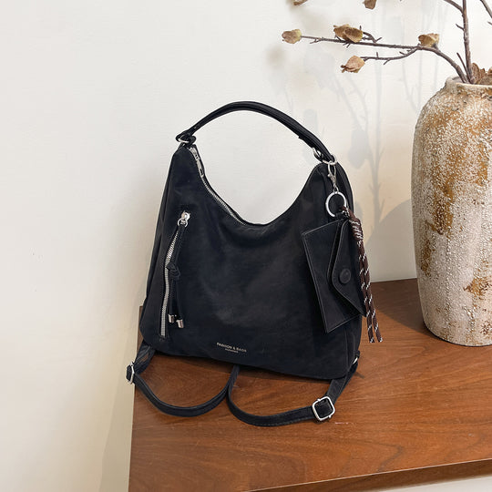 Damen Hobo-Tasche aus hochwertigem Wildleder mit modischen Akzenten Nord Taschen