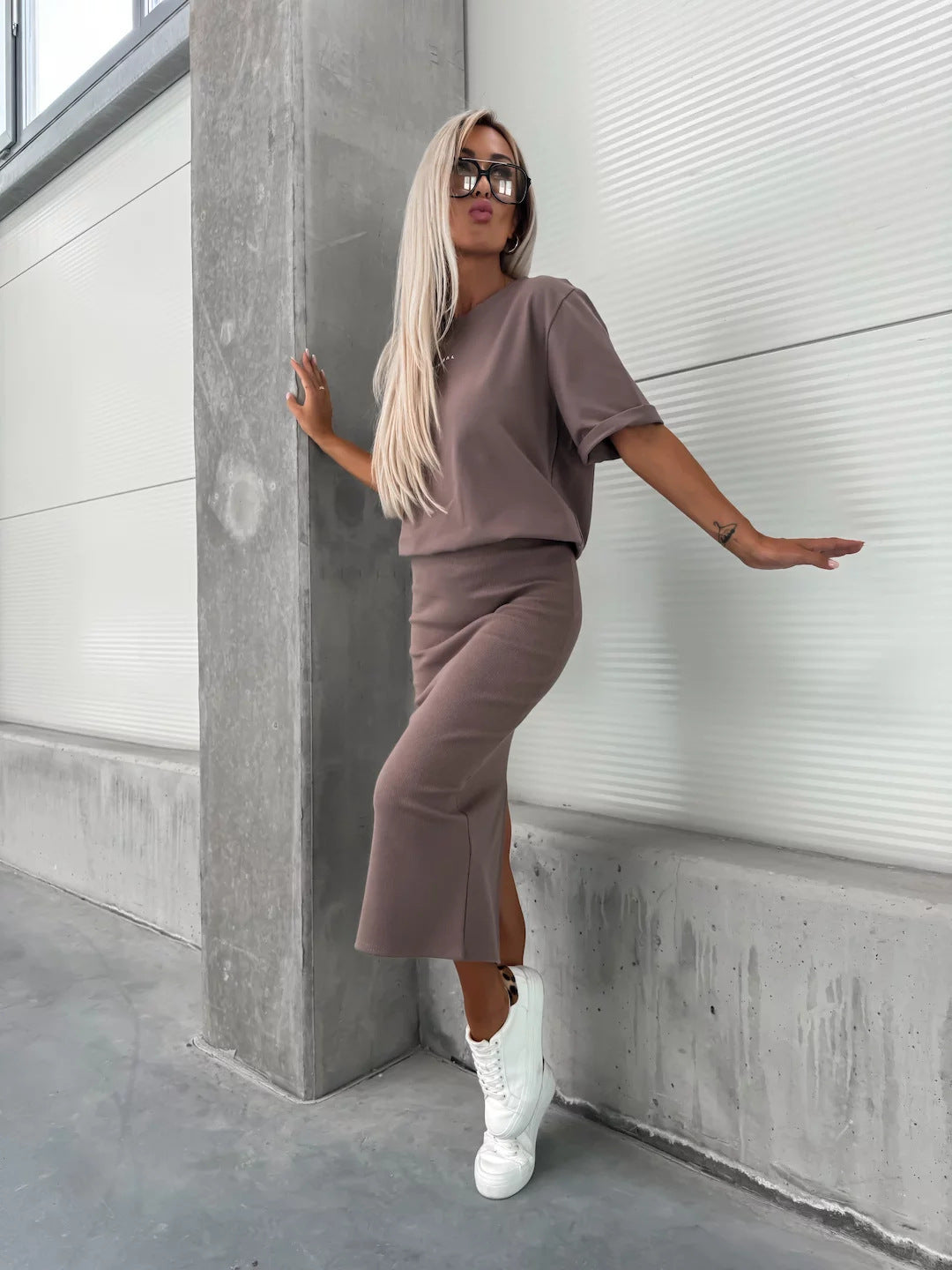 Damen lässiges Zweiteiler-Set aus Feinstrick mit oversized Shirt und Midi-Bleistiftrock mit Seitenschlitz Nord Taschen