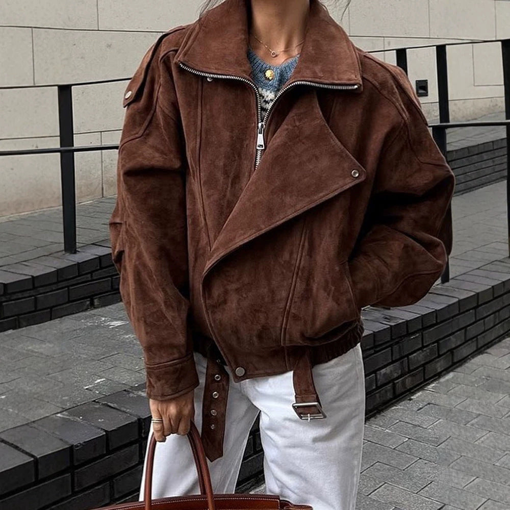 Damen Kurze Veloursleder-Bomberjacke mit hohem Stehkragen und Taillengürtel Nord Taschen
