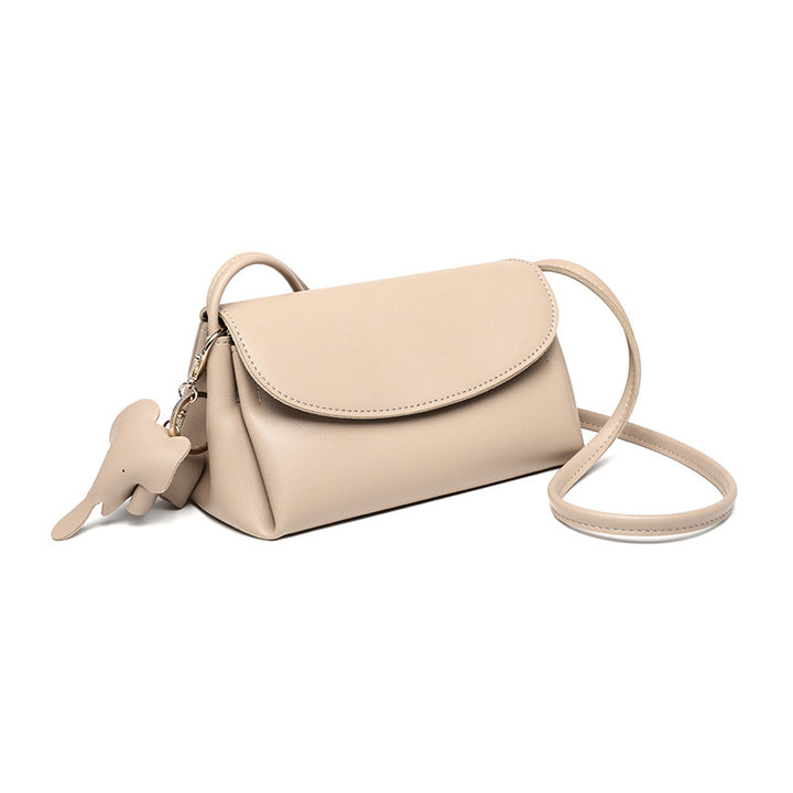 Damen Clutch-Tasche mit eleganter Klappenöffnung und charmantem Anhänger Nord Taschen