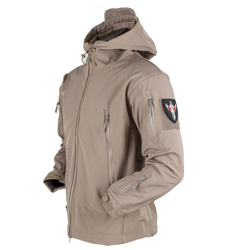 Herren taktische Softshell‑Fieldjacke mit Kapuze, Multifunktionstaschen und Klettpatchfläche Nord Taschen