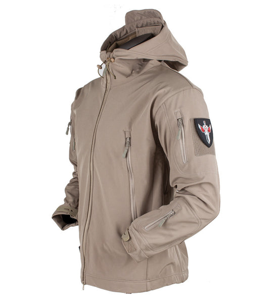 Herren taktische Softshell‑Fieldjacke mit Kapuze, Multifunktionstaschen und Klettpatchfläche Nord Taschen